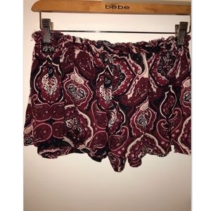 🌹✨ Floral Flowy Shorts (XS)